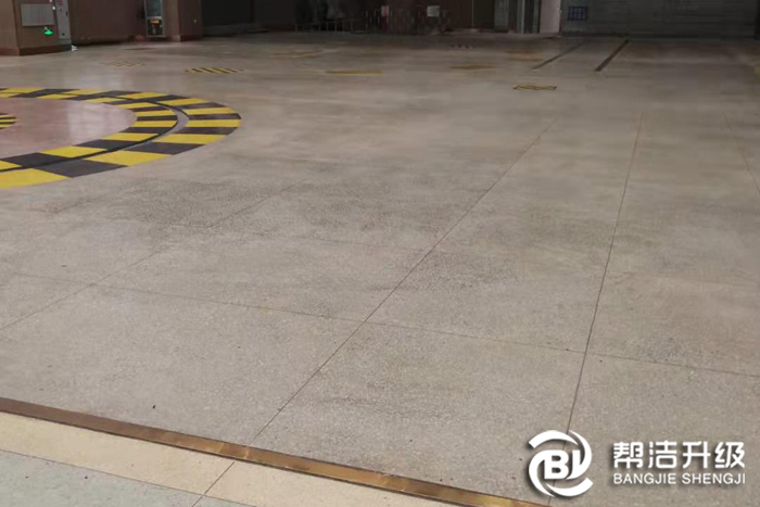 原有老舊水磨石地面 原有老舊水磨石地面